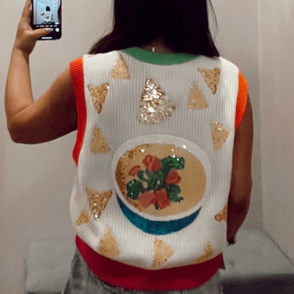 QUEEN OF SPARKLES nwt QUESO QUEEN Sweater Vest Top S - Picture 8 of 8